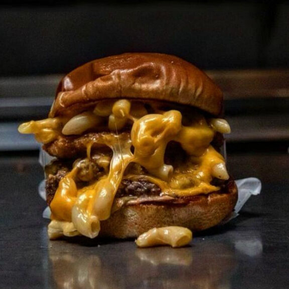 Smac N' Cheese Burger